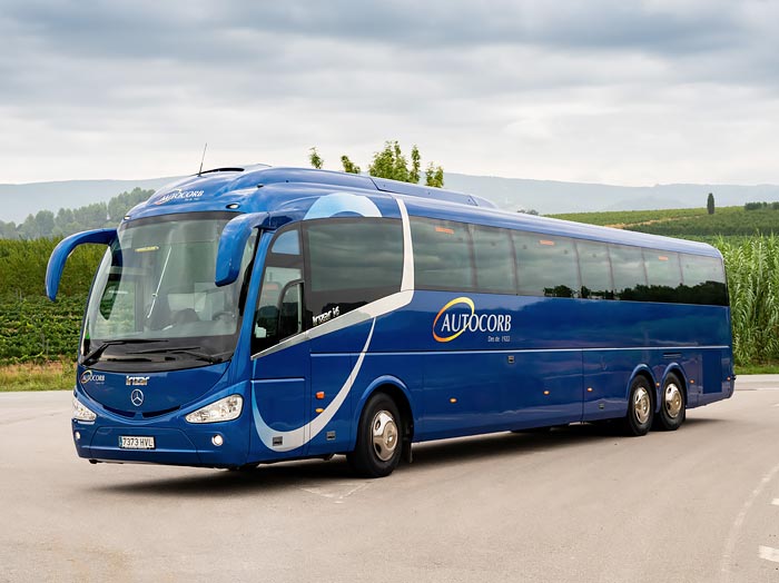 Our group with the beautiful Autocorb bus and our driver, Jose: fotografía  de Autocorb, Corbera de Llobregat - Tripadvisor